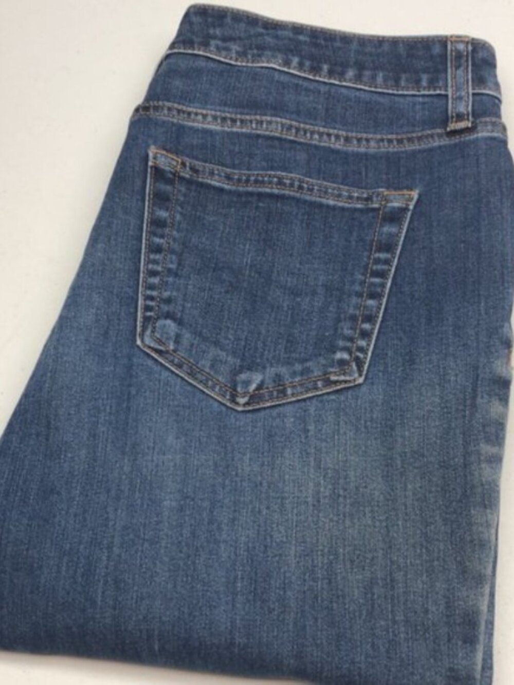 LIKE NEW ST JOHNS BAY CROP STRAIGHT LEG JEANS 10/30x27 😊